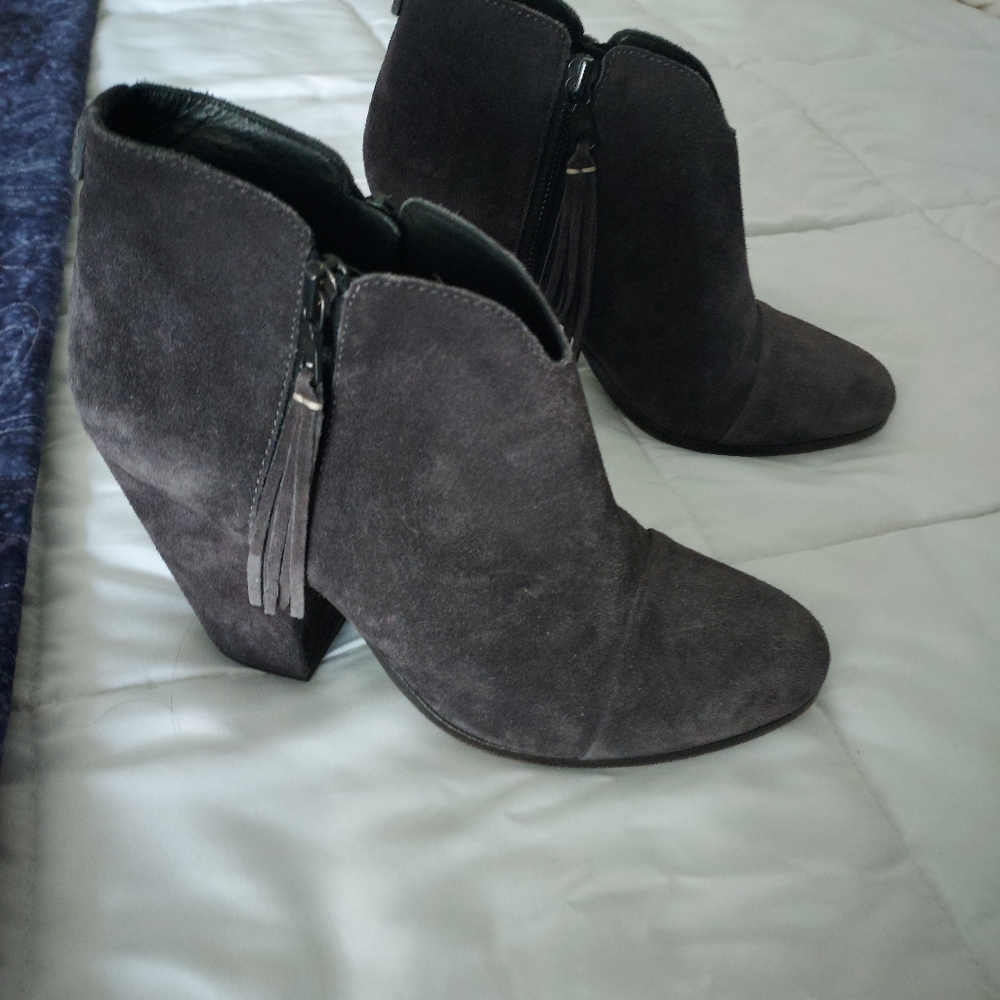 EUC Rag & Bone Asphalt grey Margot Tassel cap toe ankle boots, 38.5
